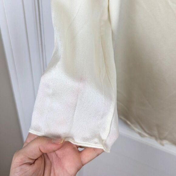 Vince | Women's 3/4 Sleeve Silk Blouse Size Small - Picture 4 of 10